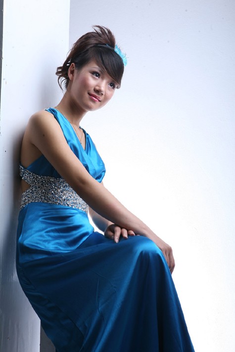 Lâm Oanh đạt giải Miss áo dài trong cuộc thi Miss Itigo